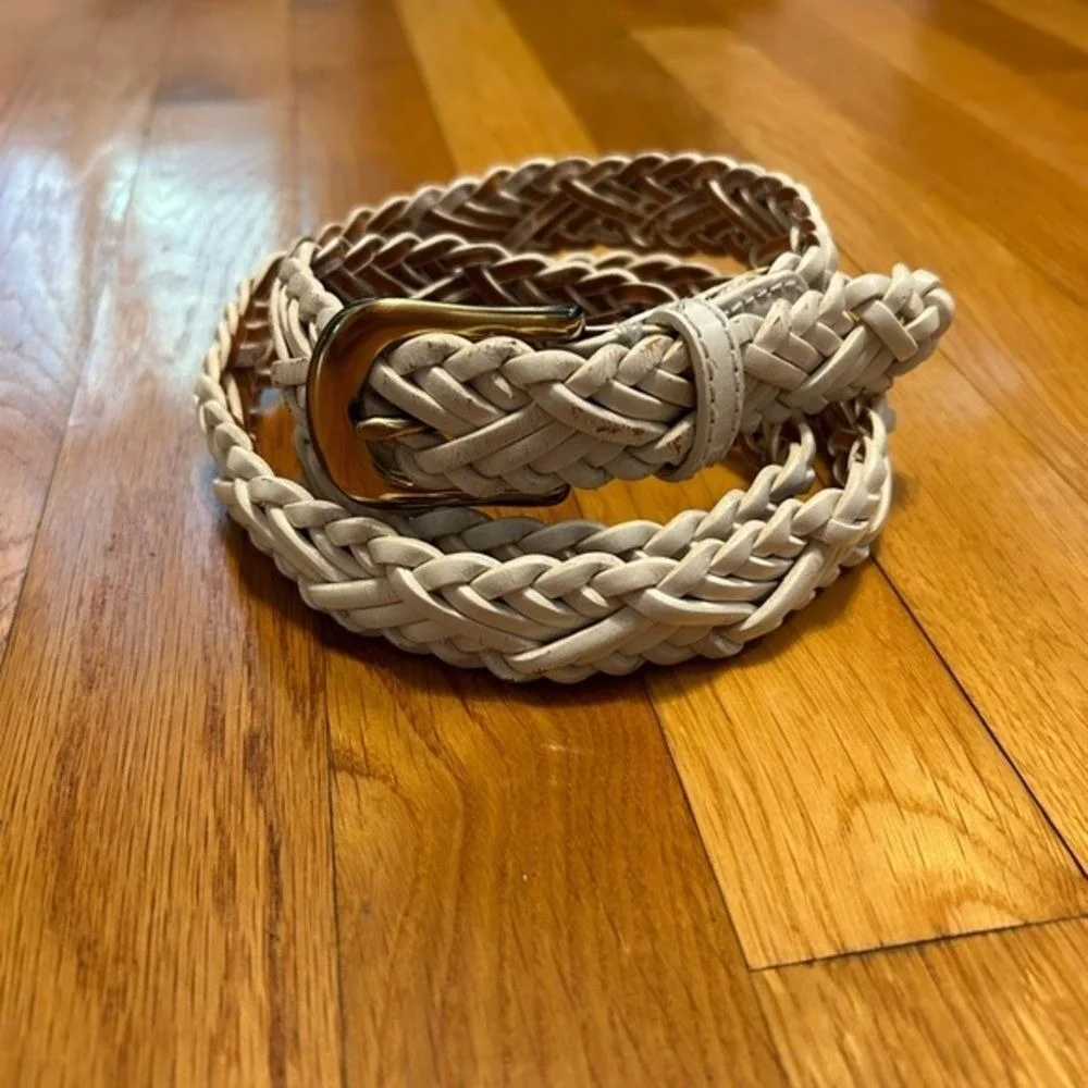 Vintage Liz Claiborne white leather braided belt, extra‎ long large 47 inches.